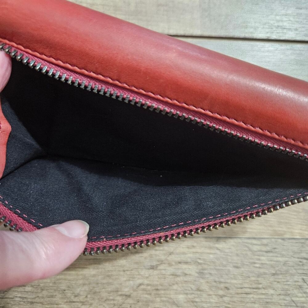 Harbour 2nd Billfold Red Leather Wallet Credit Card Slots Snap Closure - Picture 7 of 15